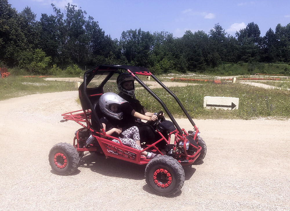 Buggy fahren am Schotterparcours